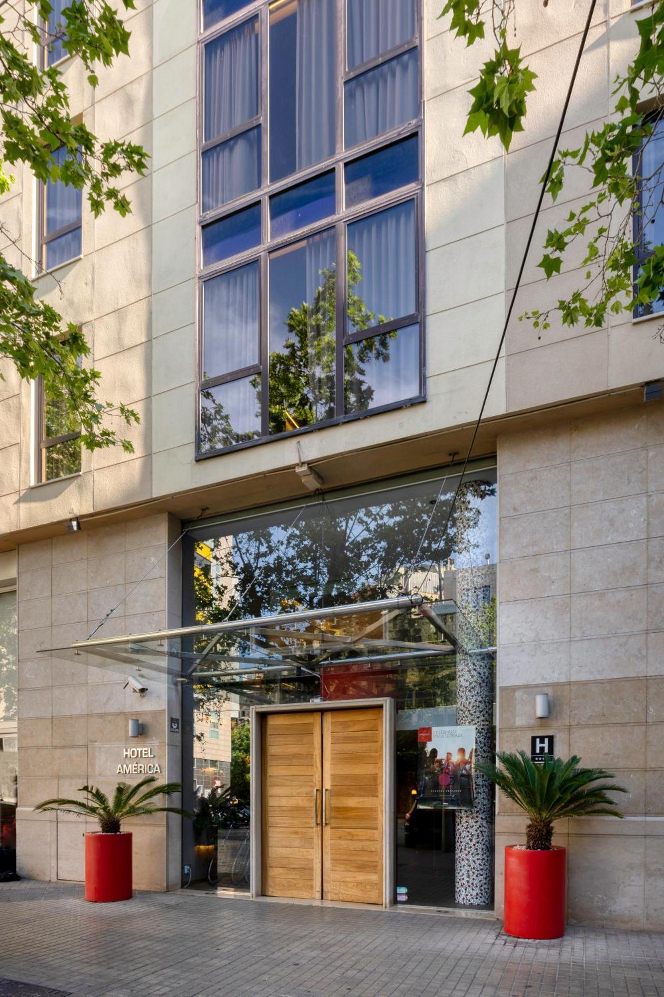 America Hotel 4*